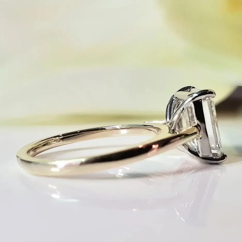 Обручальное кольцо из желтого золота 14 карат с 4-каратным изумрудом и бриллиантом, выращенным в лаборатории, СЕРТИФИЦИРОВАННЫМ IGI CVD Diamond F VS1 Изображение 1