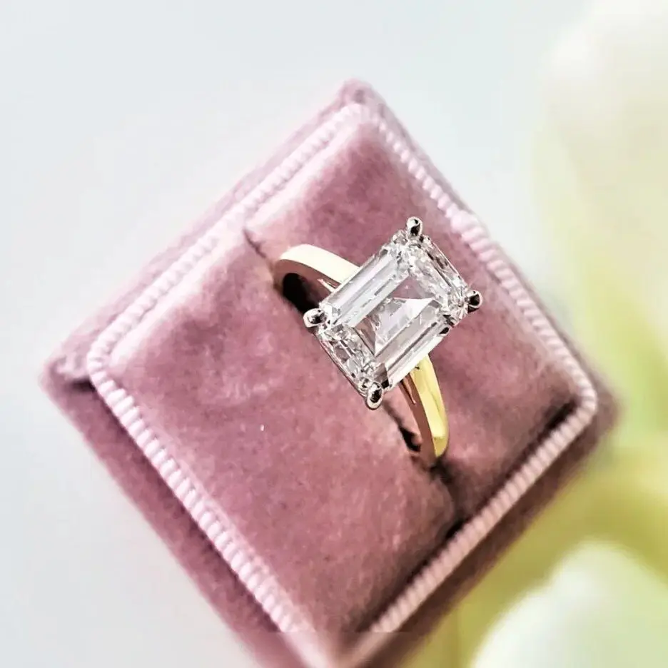Обручальное кольцо из желтого золота 14 карат с 4-каратным изумрудом и бриллиантом, выращенным в лаборатории, СЕРТИФИЦИРОВАННЫМ IGI CVD Diamond F VS1 Изображение 5